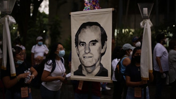 Uniwersytet Ameryki Środkowej obchodzący 33. rocznicę zamachu na jezuickich męczenników i ich współpracowniczki