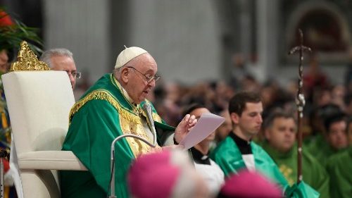 Påven vid mässan: "Kristna måste tända hoppets ljus i mörkret"