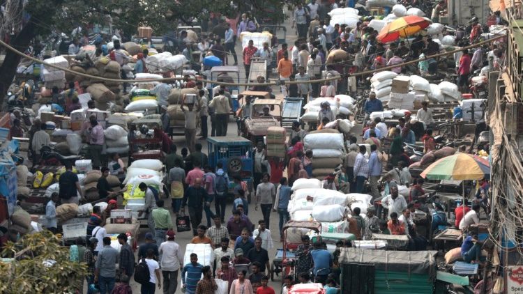 Un marché de New Delhi, le 15 novembre dernier.