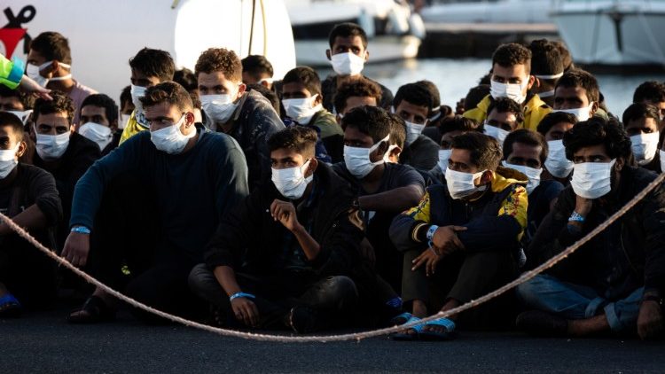 140 Migranti messi in salvo vicino il porto di Pozzallo, in Sicilia