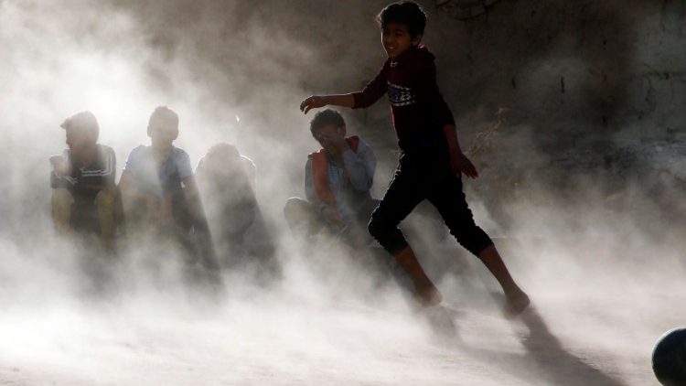 اليوم الدولي لحقوق الأطفال: مقابلة مع المدير العام لمنظمة "أرض البشر" إيطاليا