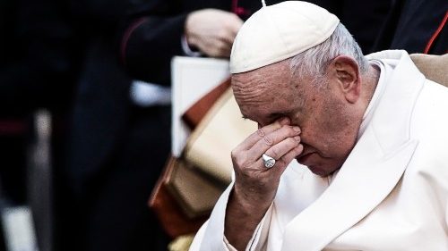 A pápa imája Szeplőtelen Fogantatás ünnepén a Spanyol-téren: a béke legyőzheti a háborút