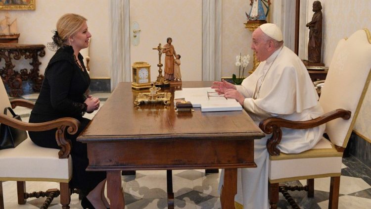 Le Pape et la présidente slovaque, Zuzana Čaputová, samedi 10 décembre 2022.