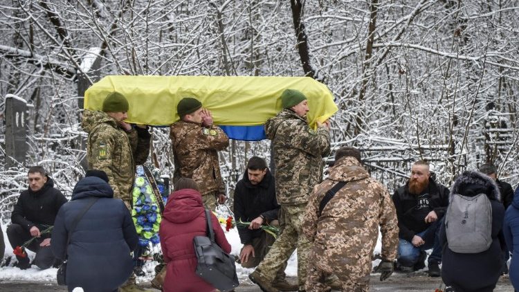 Pogrzeb ukraińskiego żołnierza na Berkowieckim cmentarzu w Kijowie, 12 grudnia 2022