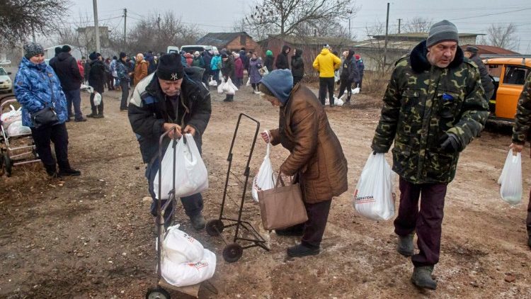 Distribution d'aide humanitaire à Kharkiv