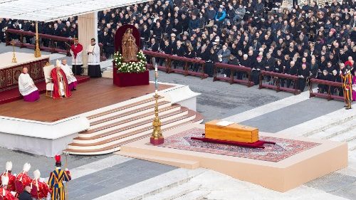 Österreich: Lackner über Freude und Trauer bei Benedikt-Requiem