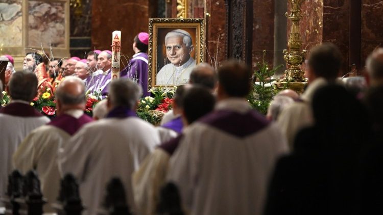 Vittorio Messori o Benedykcie XVI: modl? si?, by wstawia? si? za mn? w niebie  