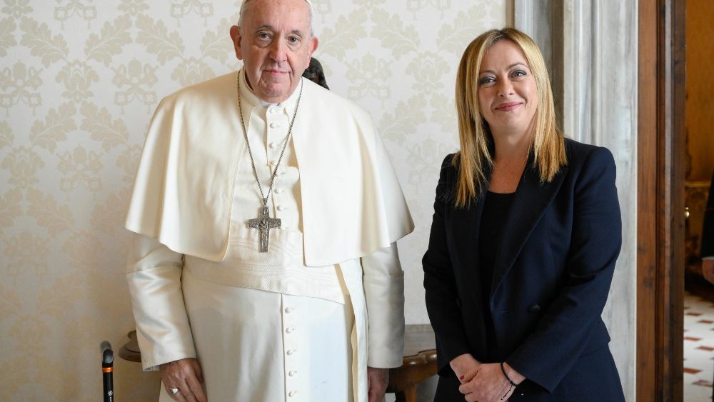 Papa Francisco e Giorgia Meloni 