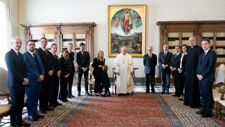 Papa alikutana na kuzungumza na ujumbe wa Waziri mkuu wa Italia
