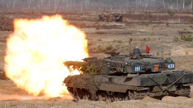Ucraina: carro armato in azione