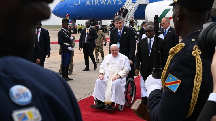 Watu wa Mungu wamefurahi sana kwa ujio wa Papa Francisko