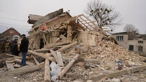 Francesco: preghiamo per la pace, specie per l'Ucraina