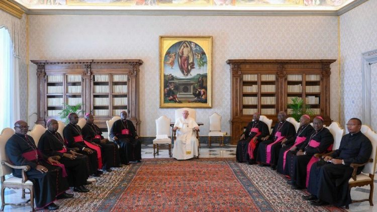 Le Pape rencontrant les vques du Burundi, le vendredi 17 mars 2023