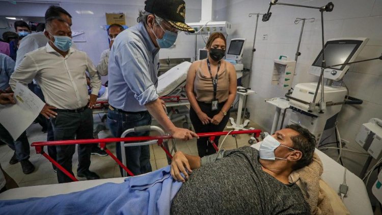 Ecuadors Präsident Lasso ist in die am stärksten betroffenen Provinzen gereist