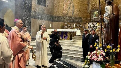 Messgewand von Benedikt XVI. für römische Pfarrei