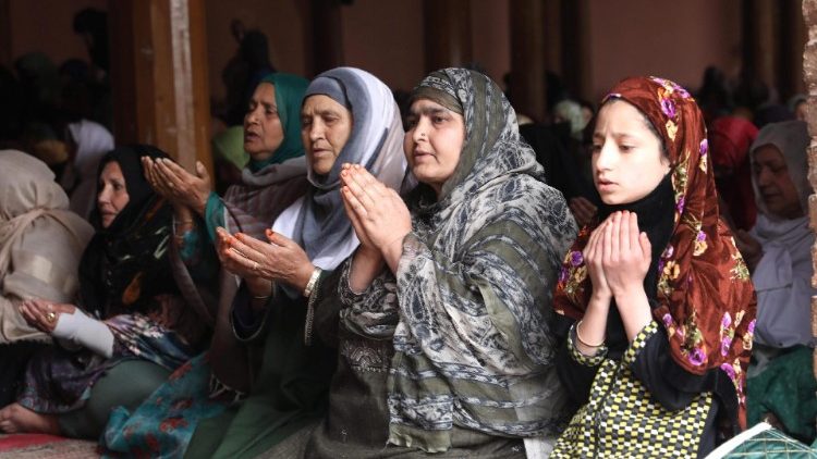 First Friday of Ramadan fasting in Srinagar