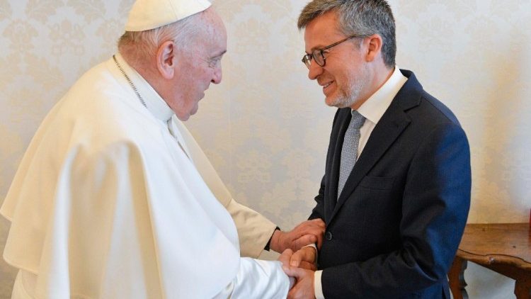 Il Papa riceve Carlos Moedas, sindaco di Lisbona, citt che ospiter la prossima Gmg