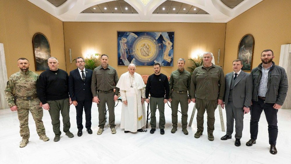 Pope Francis meets Ukrainian President Zelensky