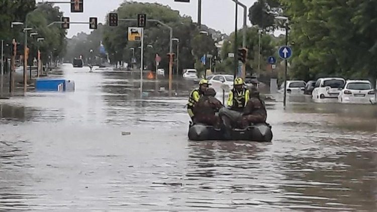 Die Rettungseinsätze halten an