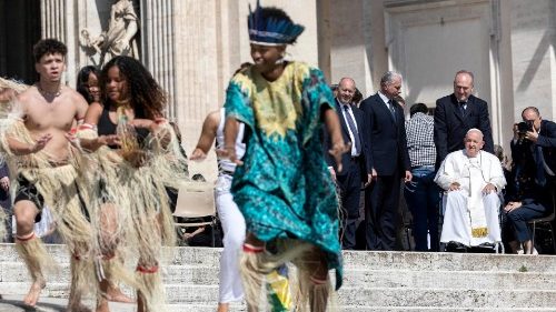 Danses et chants des enfants des favelas pour célébrer Laudato Si'