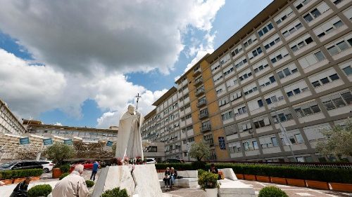 Pope admitted to hospital for abdominal surgery