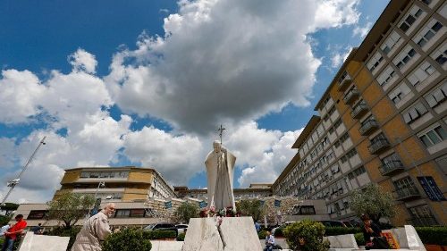 El Papa Francisco operado en el hospital Gemelli sin complicaciones