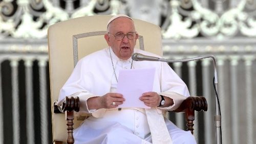 Francesco: prima che mezzi, alla Chiesa occorrono cuori che attirino a Dio