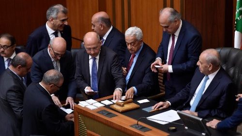 Présidentielle au Liban: guerre des axes régionaux malgré la détente irano-saoudienne