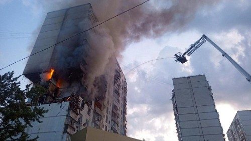 Ucraina: nuovi attacchi russi a Kharkiv, la Lituania offre i suoi porti per lexport del grano