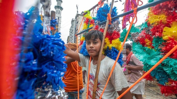 Prparation de la fte du sacrifice au Bangladesh (ANSA).