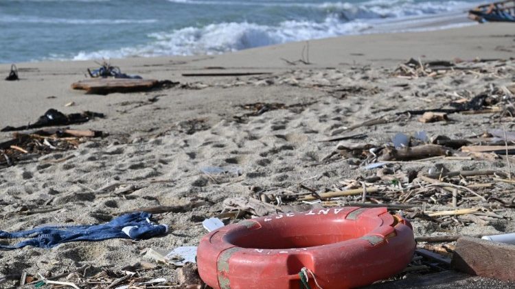Il Papa prega per le vittime del nuovo naufragio di migranti nel Mediterraneo (Foto: ANSA)