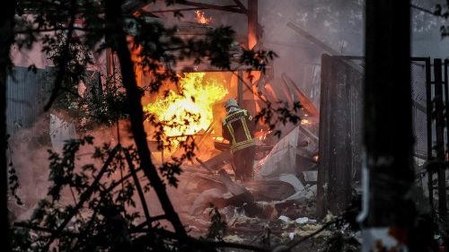 Gallagher: il mondo rischia di sprofondare se la guerra in Ucraina non verrà fermata