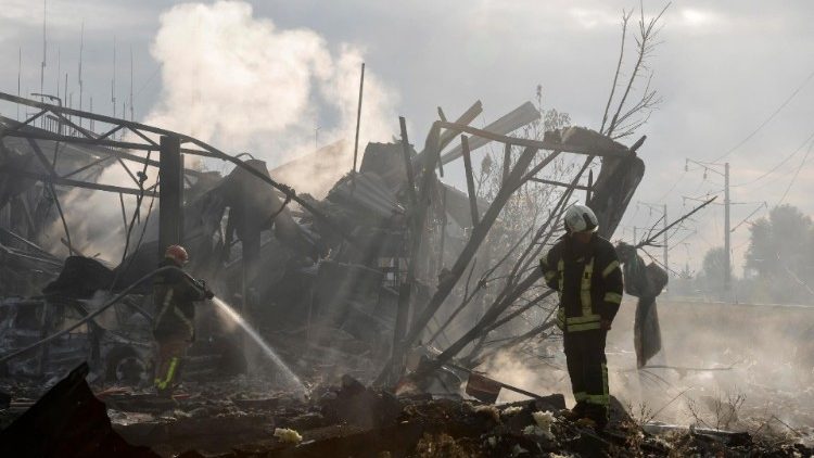 Missile strikes in Kyiv