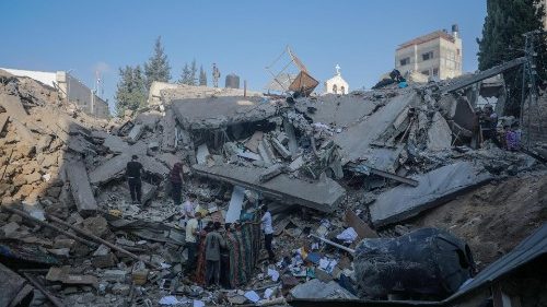 Pizzaballa: un grande dolore il raid contro la chiesa ortodossa a Gaza