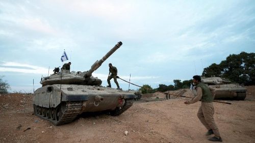 Tensions rise in Lebanon as country looks to avoid war