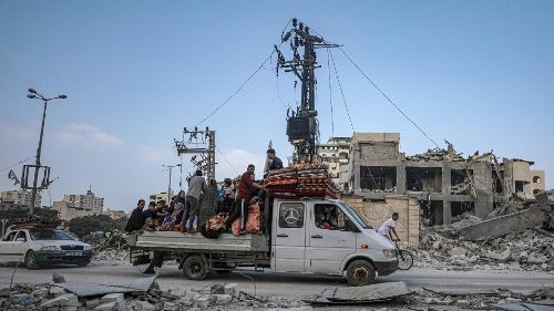 L'esercito isrealiano circonda Gaza City. Niente rifornimenti di carburante per gli ospedali