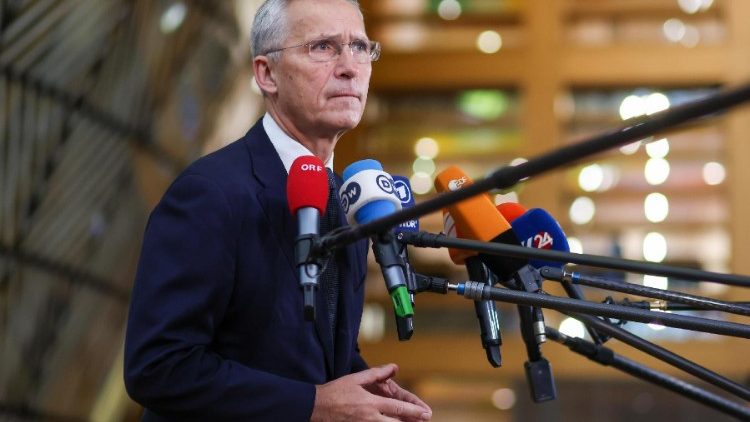 Jens Stoltenberg, segretario generale della Nato: in Ucraina difficile situazione sul campo