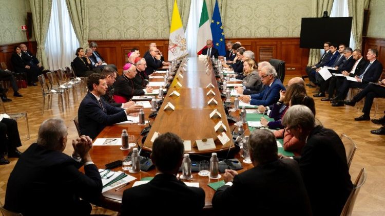 Hay muchas novedades en cuanto a la organizacin de los actos del Jubileo, que se harn oficiales en los prximos das en la pgina web y en la app oficial Iubilaeum25. (ANSA, 14 de noviembre de 2023)