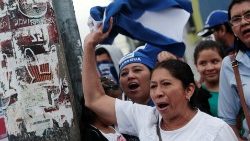 nicaraguan-migrants-take-part-in-a-protest-ag-1547336934167.JPG