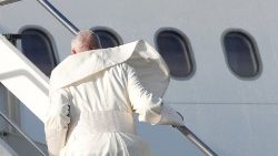 pope-francis-boards-a-plane-for-his-visit-to--1548232433695.JPG