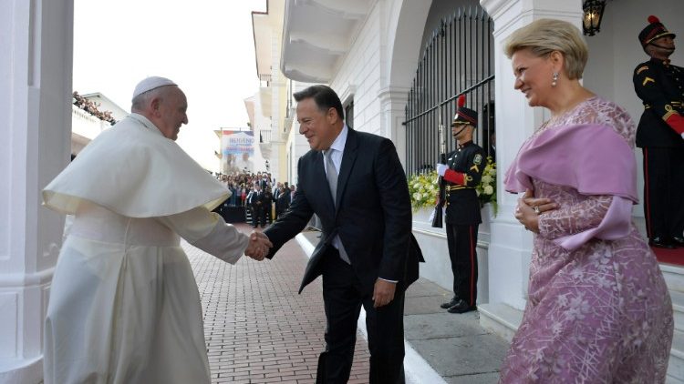 pope-francis-meets-with-panama-s-president-ju-1548348303152.JPG