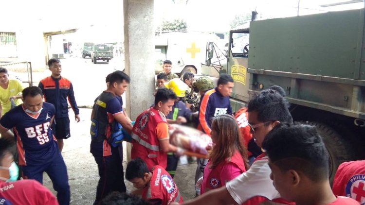 Filipinas: miembros de Cruz Roja ayudan a víctimas en ataque a Iglesia en Jolo