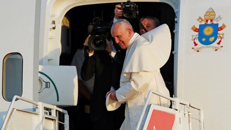Papa Francisco regressa a Roma depois de participar da JMJ no Panamá