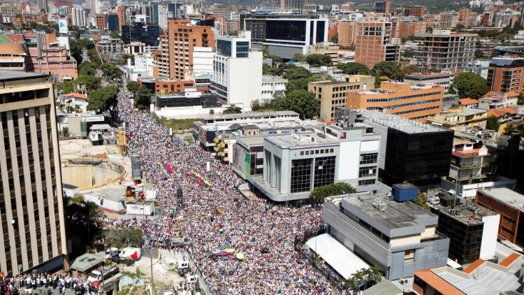Manifestazione a Caracas contro Maduro