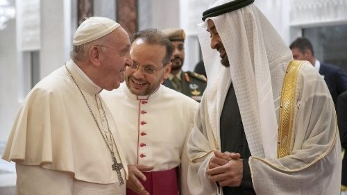 El Papa llega a Abu Dhabi