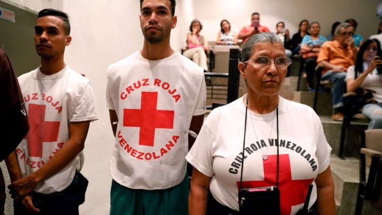 Des volontaires de la Croix-Rouge au Venezuela.