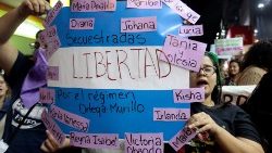 nicaraguans-living-in-costa-rica-hold-a-sign--1552107043733.JPG