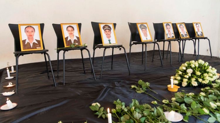 A lezuhant repülőgép személyzetét gyászolják Etiópiában