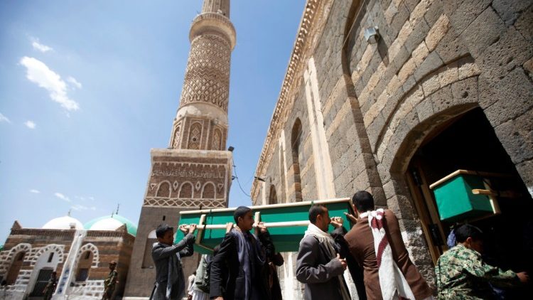 Funeral de civis em Sanaa, Iêmen