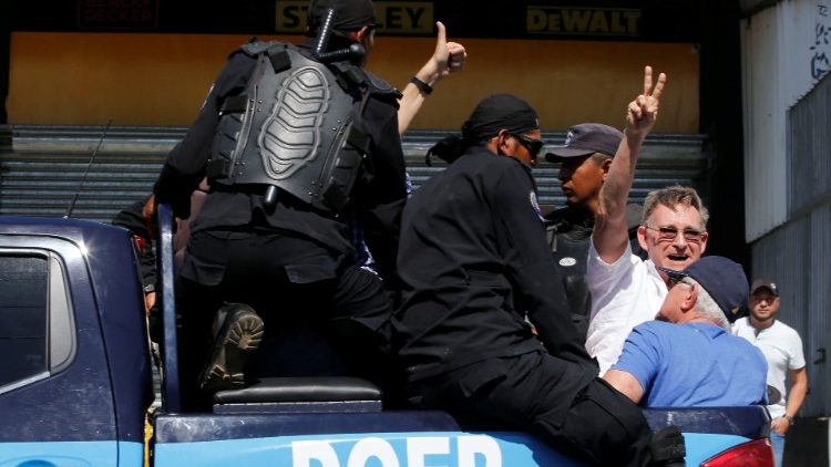 Festnahme eines Demonstranten in Nicaragua